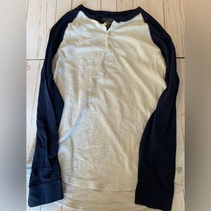 American Eagle Henley